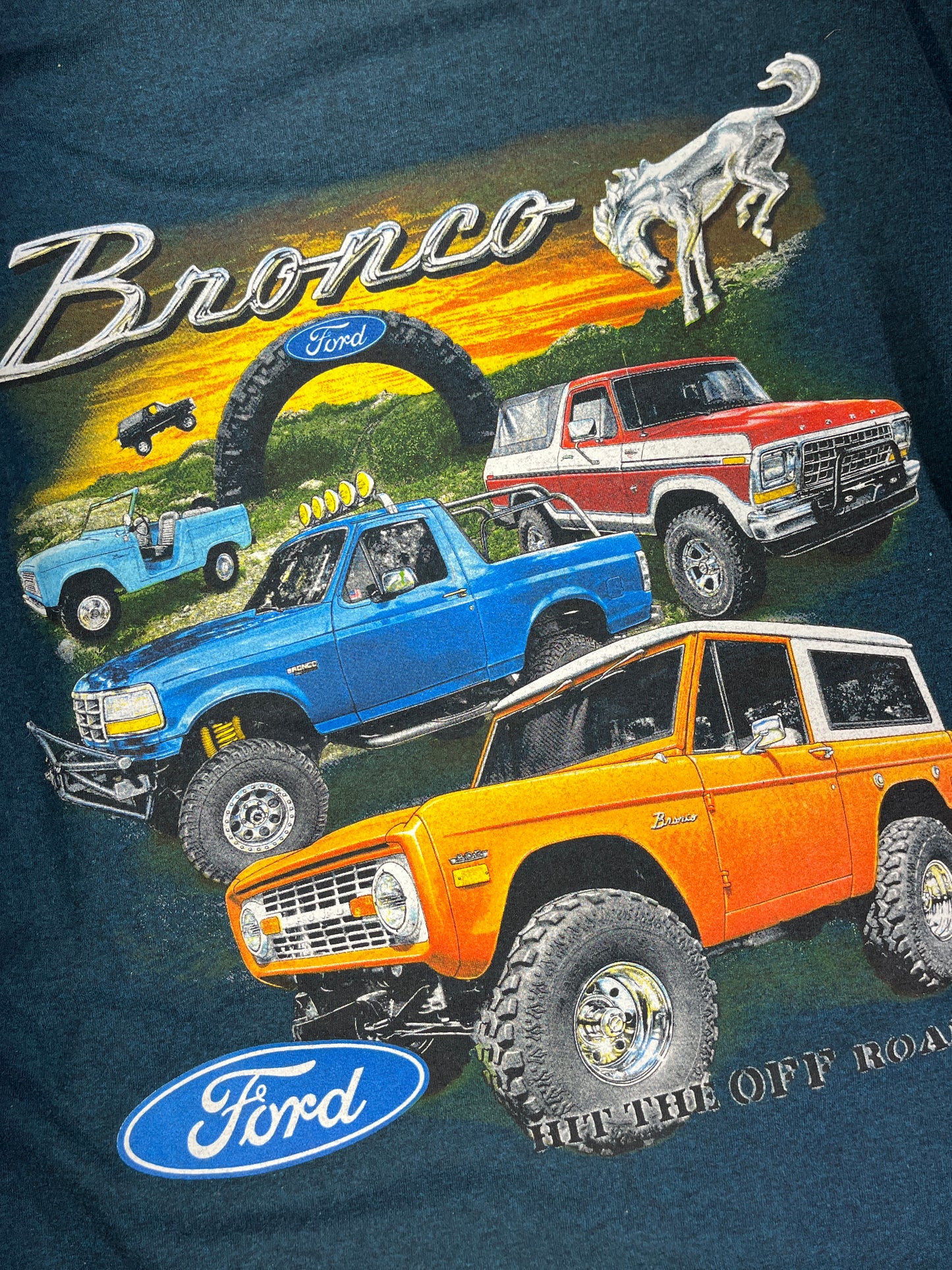 Vintage Ford Bronco T-Shirt OG Car Truck Suv OFF Road
