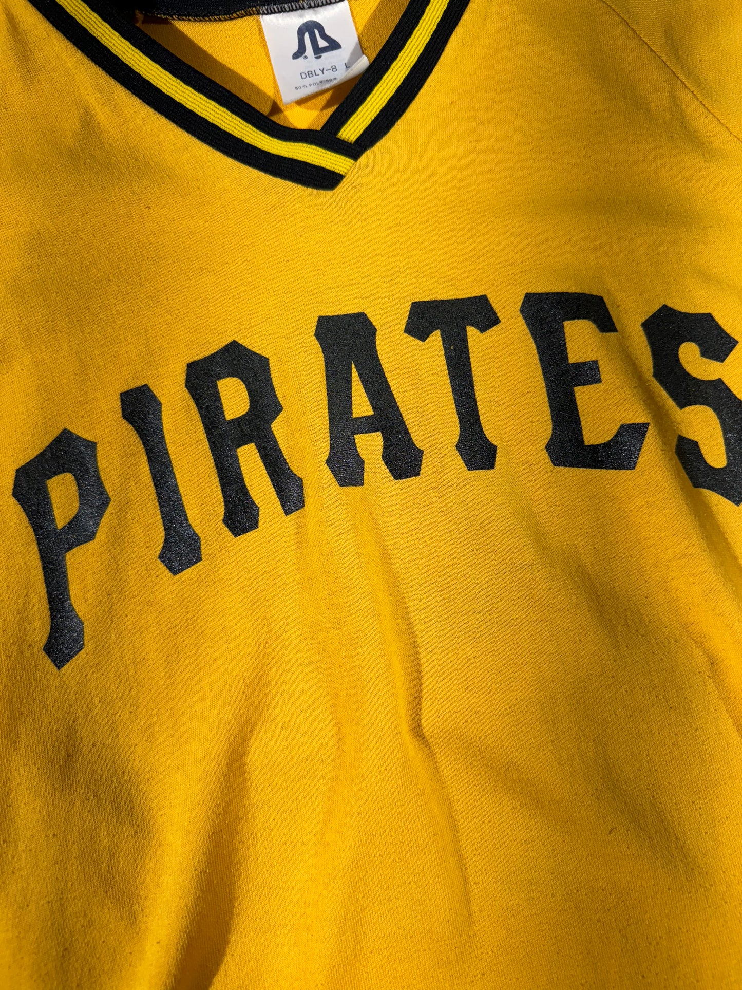 Vintage Pirates T-Shirt V Neck MLB Pittsburg