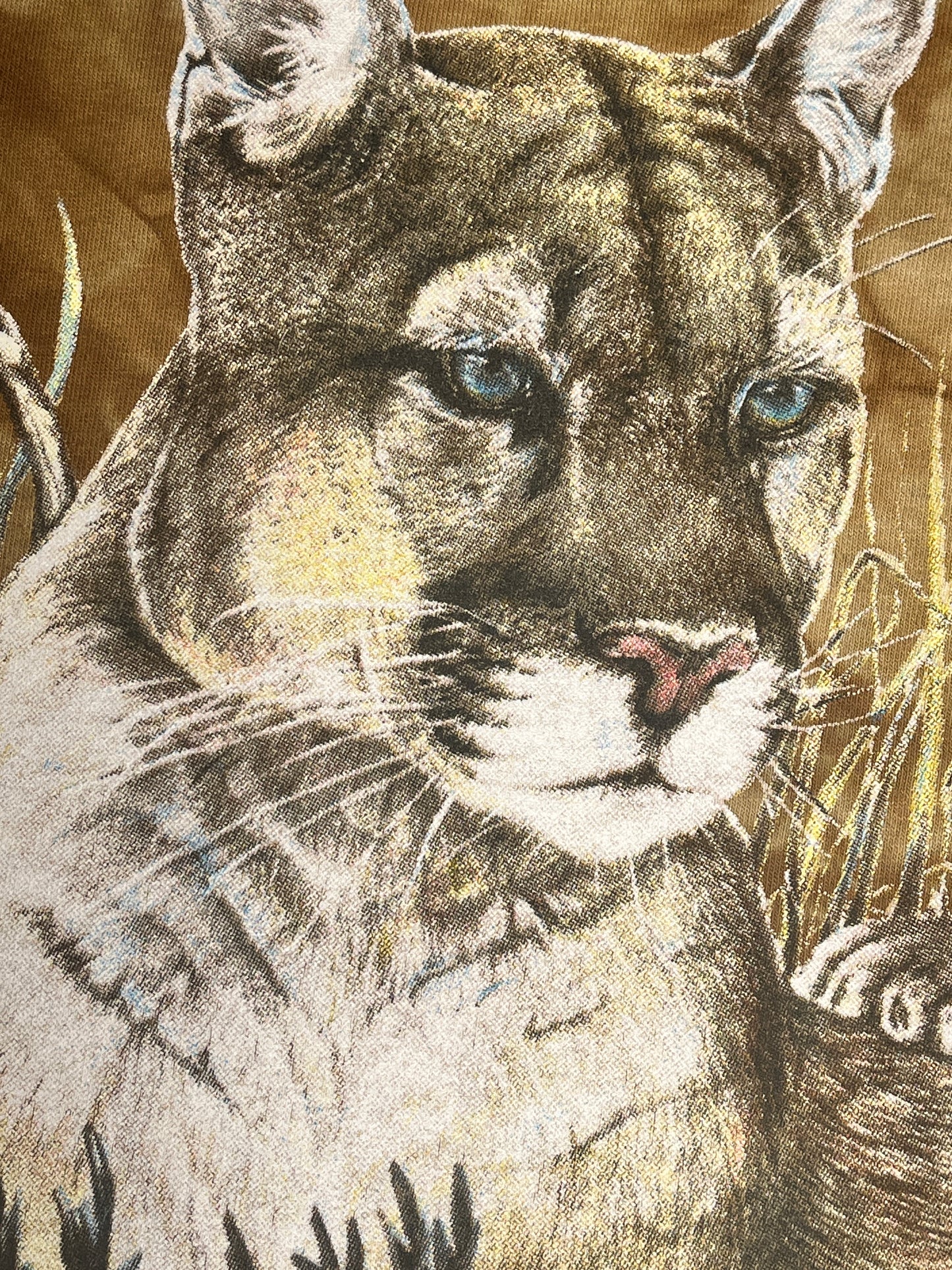 Vintage Cat T-Shirt Mountain Lion Cougar Animal Montana