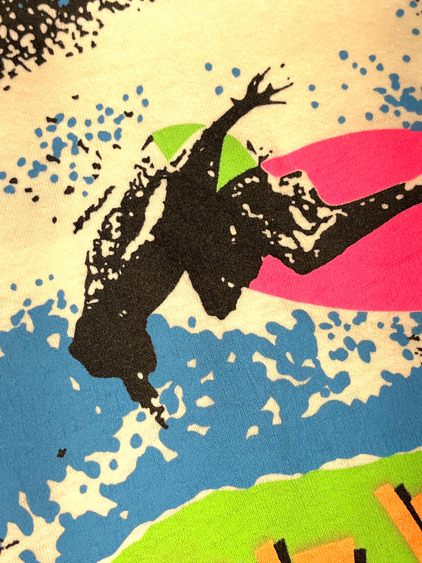 Vintage 90's Surf T-Shirt Surf Into Summer Local Motion Hawaii