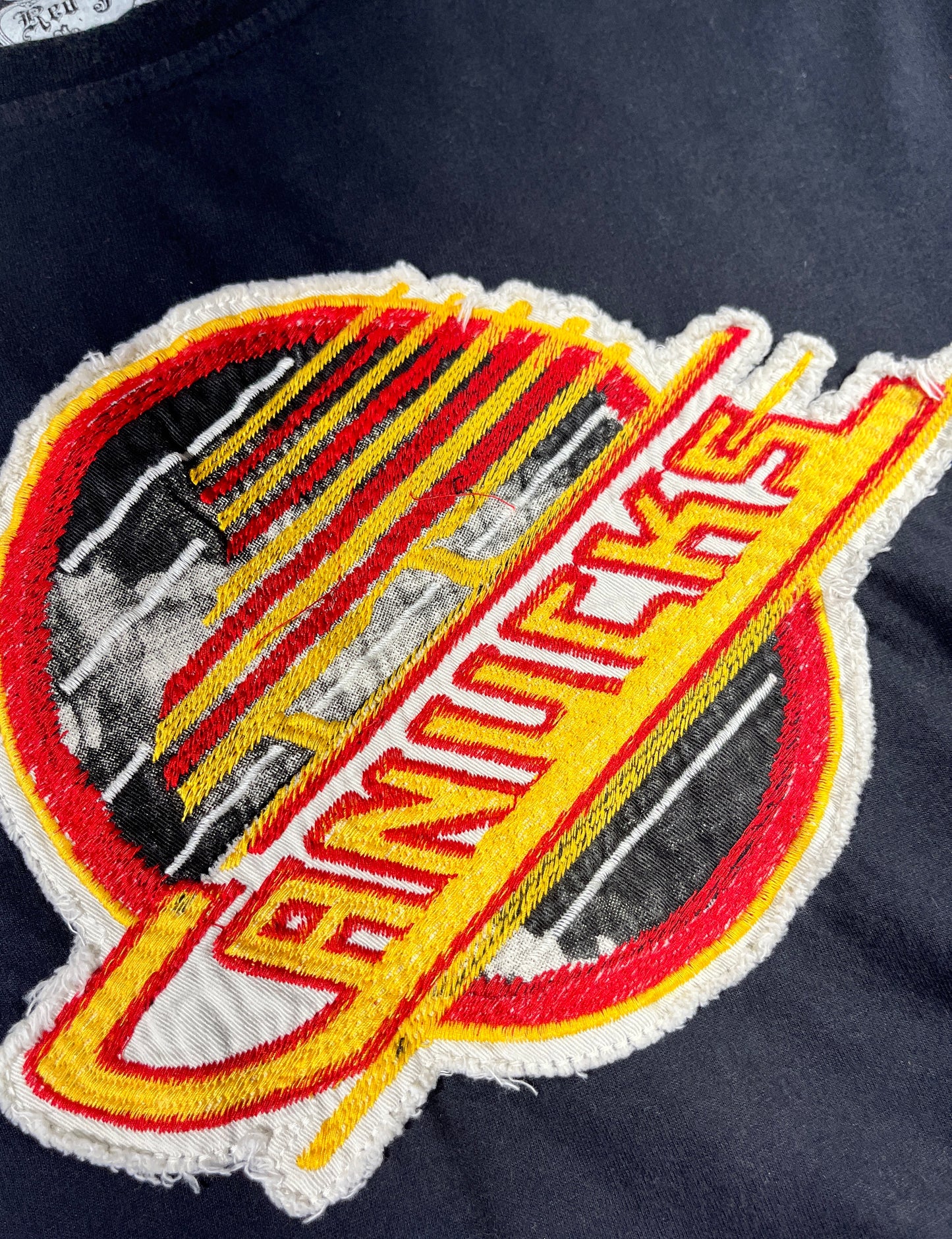 Vintage Vancouver Canucks T-Shirt NHL Hockey