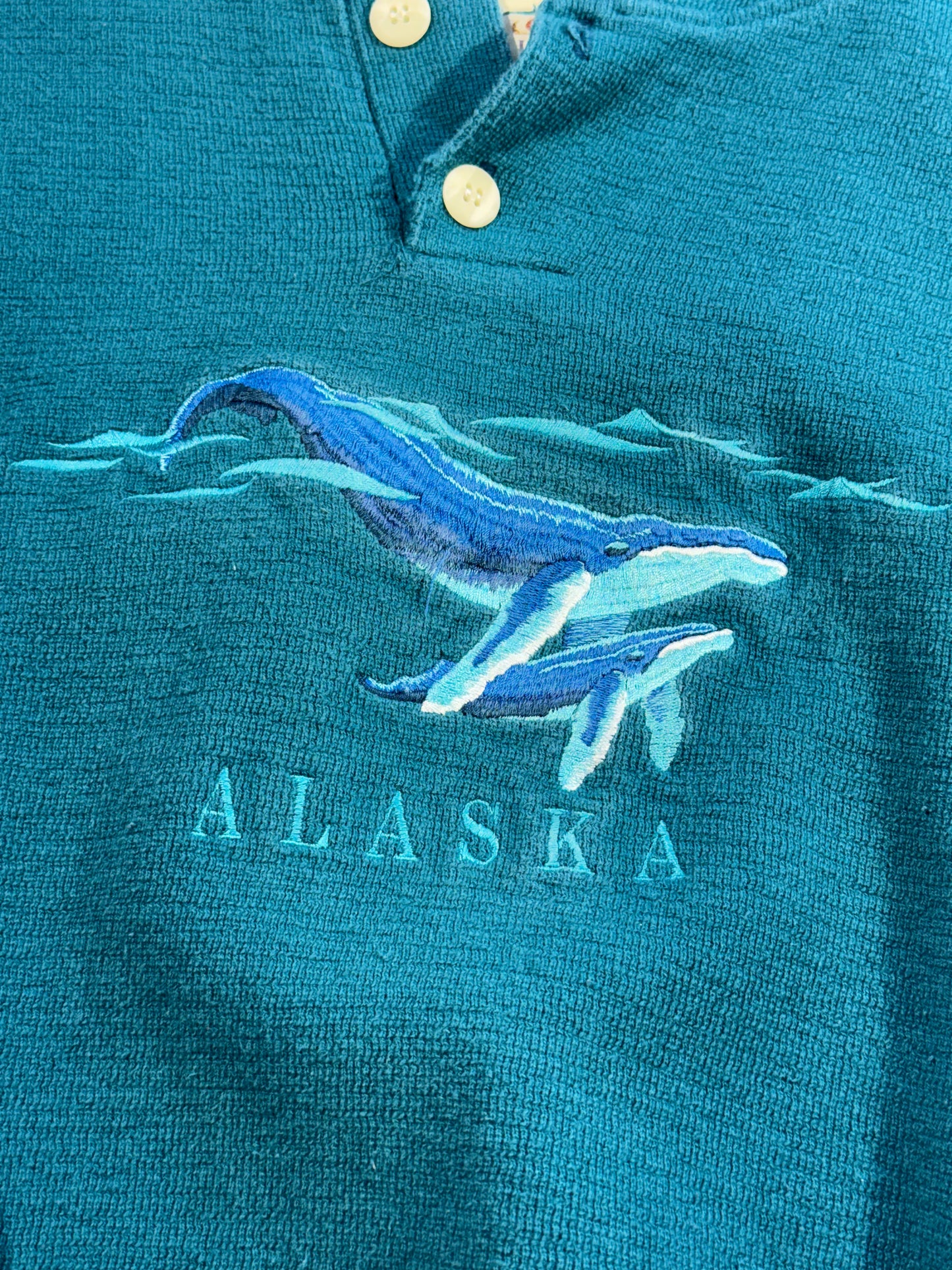 Vintage Alaska Crewneck Wildlife Whales Animal