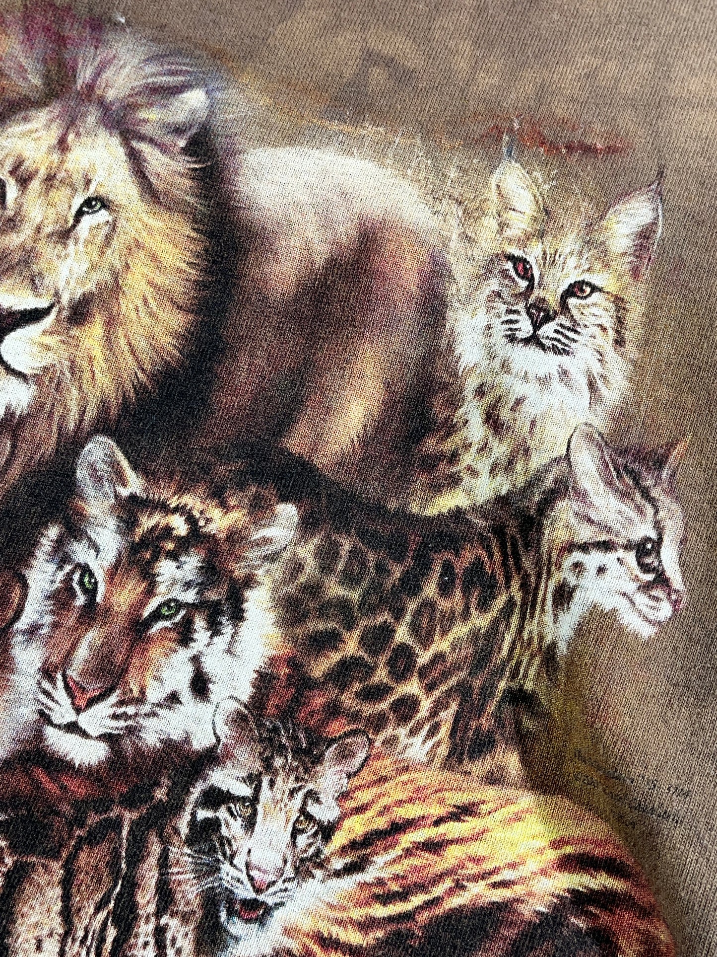 Vintage Wildlife Cat T-Shirt The Mountain Animal Tee