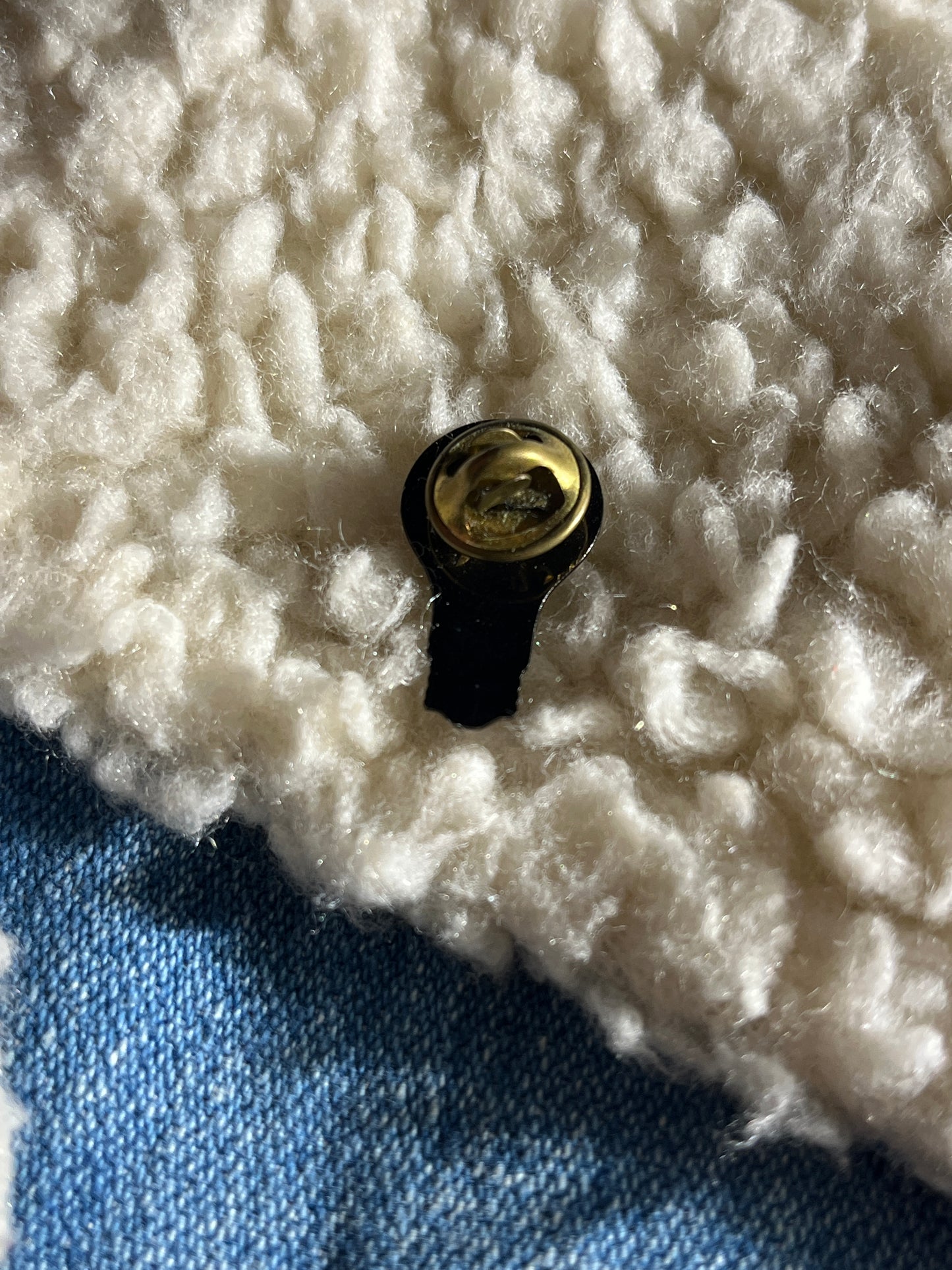 Vintage Happy Light Bulb Enamel Pin