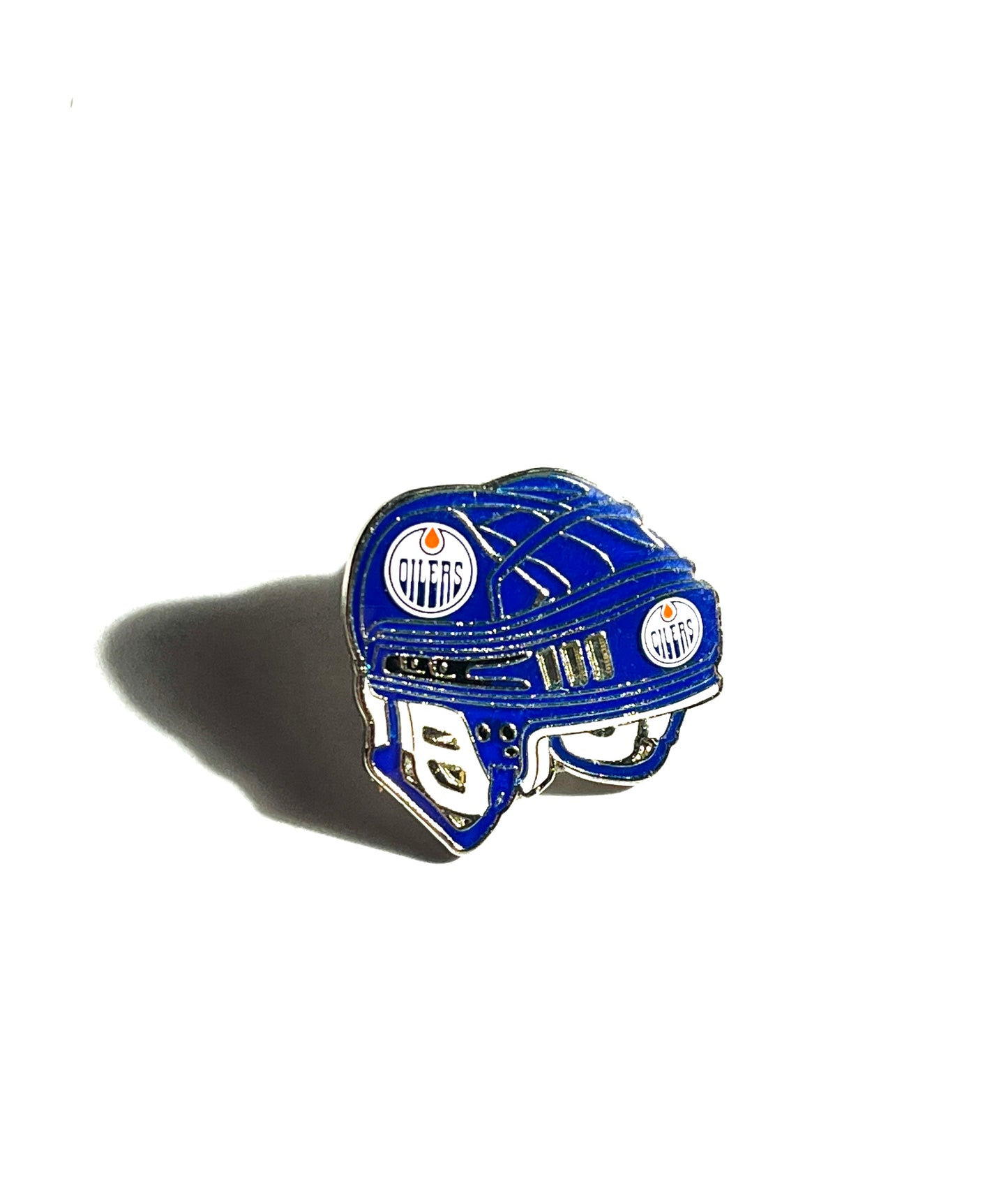 Vintage Edmonton Oilers Enamel Pin Helmet NHL